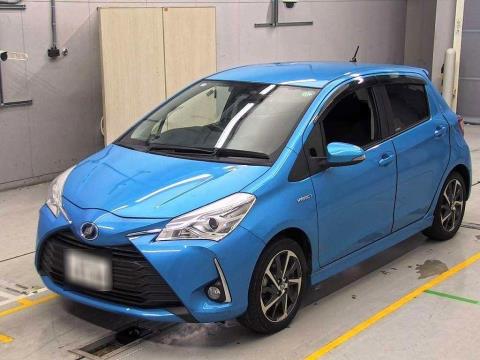 2017 Toyota Vitz Hybrid / Yaris - Thumbnail