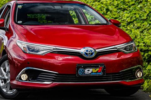 2016 Toyota Auris Hybrid / Corolla - Thumbnail