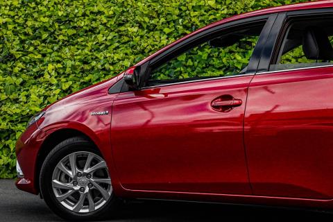 2016 Toyota Auris Hybrid / Corolla - Thumbnail