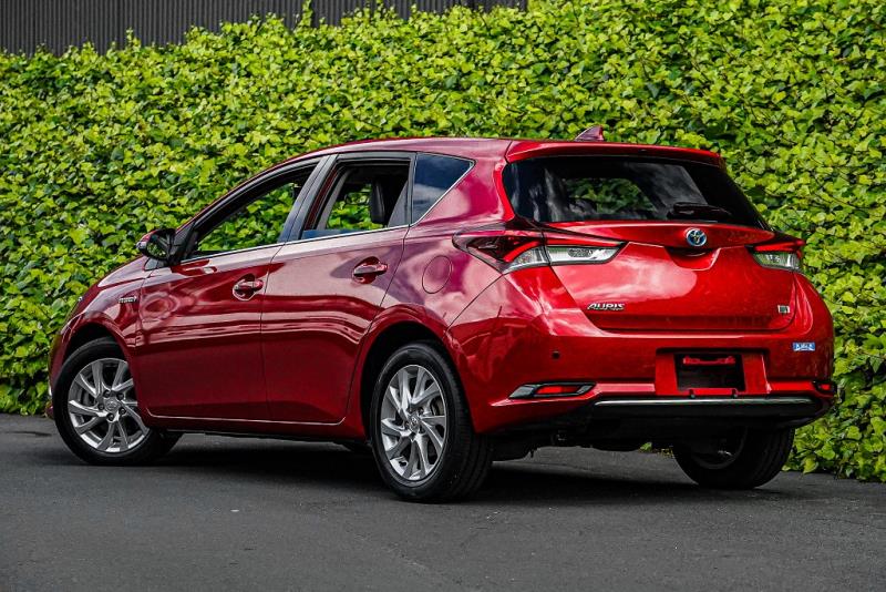 2016 Toyota Auris Hybrid / Corolla