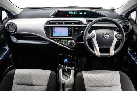 2013 Toyota Aqua S / Prius C Hybrid - Thumbnail