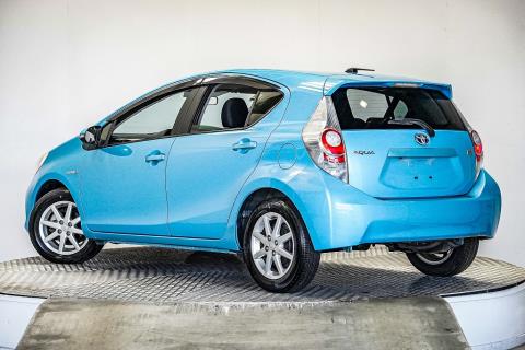 2013 Toyota Aqua S / Prius C Hybrid - Thumbnail