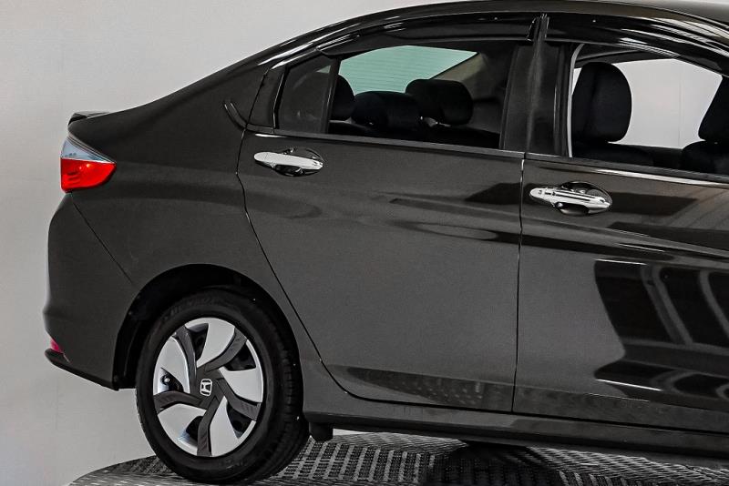 2015 Honda Grace Hybrid LX / City