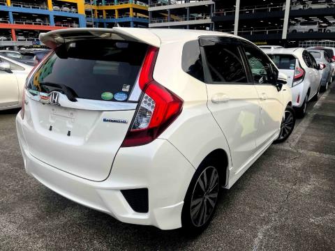 2014 Honda Fit Sport Hybrid - Thumbnail