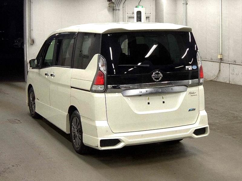 2017 Nissan Serena Hybrid