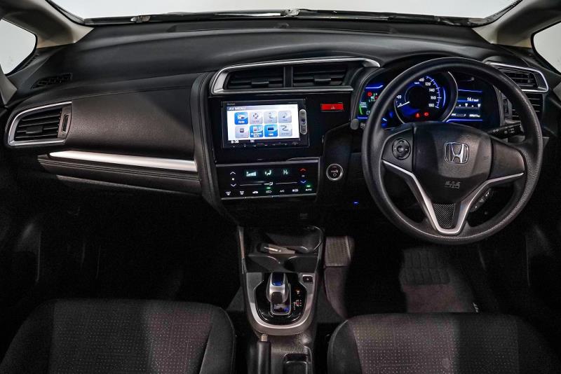 2014 Honda Fit Hybrid / Jazz