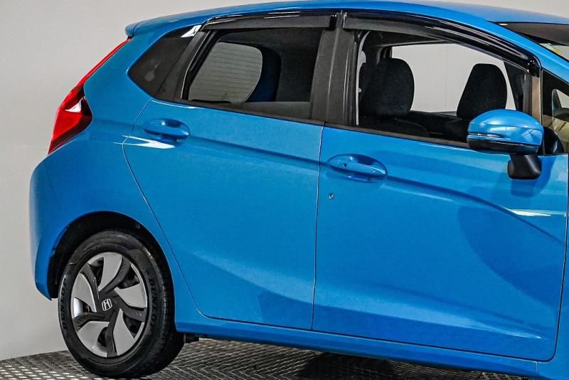 2014 Honda Fit Hybrid / Jazz