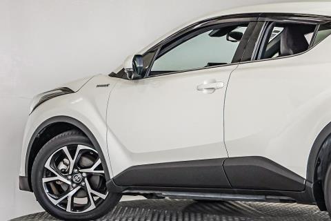 2017 Toyota C-HR Hybrid G - Thumbnail