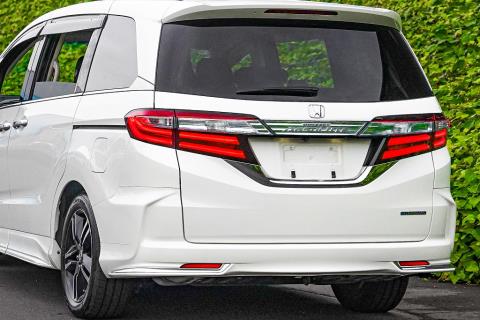 2017 Honda Odyssey Absolute Hybrid - Thumbnail