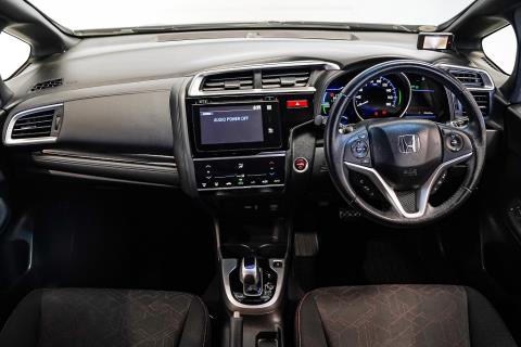 2014 Honda Fit Hybrid S / Jazz RS - Thumbnail