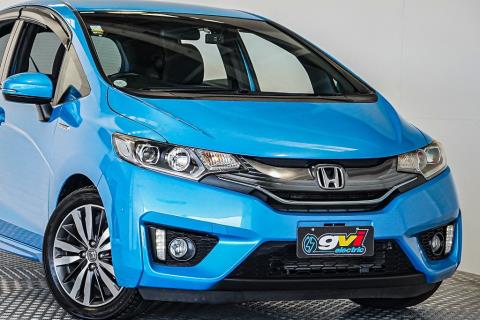 2014 Honda Fit Hybrid S / Jazz RS - Thumbnail