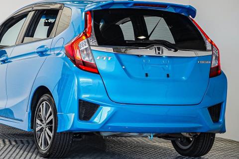 2014 Honda Fit Hybrid S / Jazz RS - Thumbnail