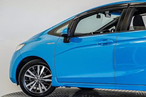 2014 Honda Fit Hybrid S / Jazz RS - Thumbnail