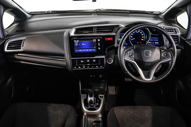 2014 Honda Fit Hybrid S / Jazz RS