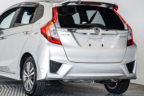 2014 Honda Fit Hybrid S / Jazz RS - Thumbnail