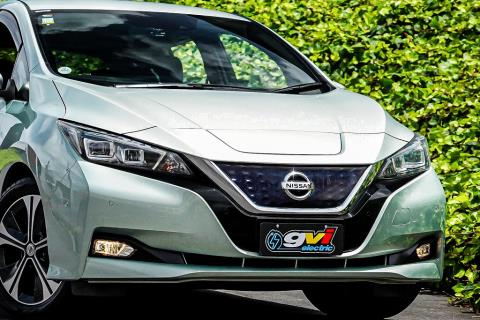 2017 Nissan Leaf 40G 87% SOH - Thumbnail