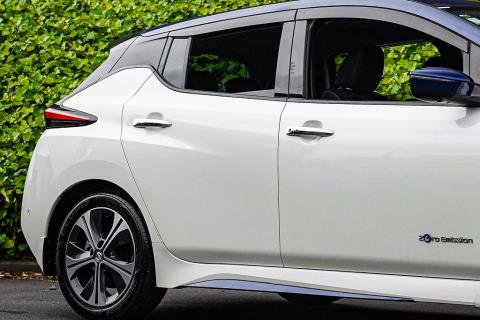 2018 Nissan Leaf 40G Full English - Thumbnail