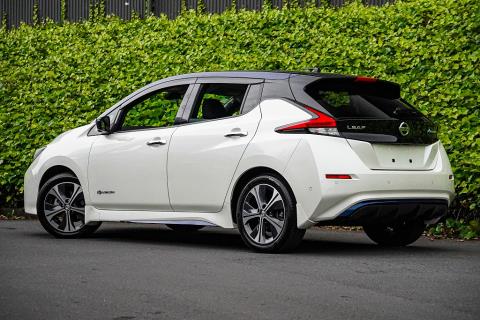 2018 Nissan Leaf 40G Full English - Thumbnail