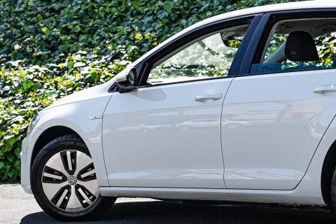 2020 Volkswagen e-Golf Gen 2 36kWh - Thumbnail