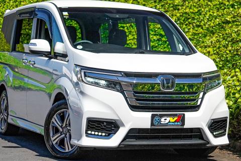 2018 Honda Step Wagon - Thumbnail