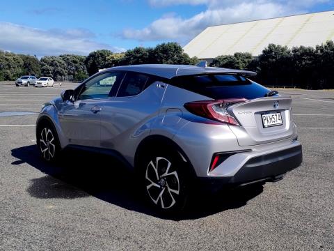 2018 Toyota C-HR Hybrid G - Thumbnail