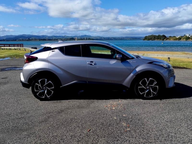 2018 Toyota C-HR Hybrid G