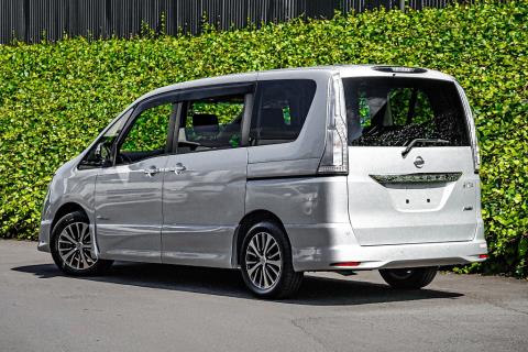 2016 Nissan Serena Hybrid - Thumbnail