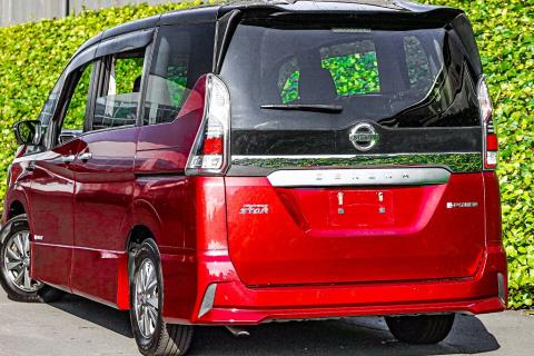 2018 Nissan Serena e-Power Hybrid - Thumbnail