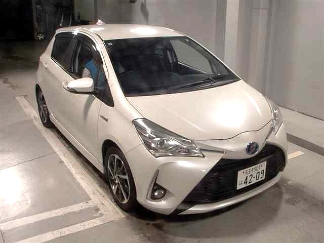 2017 Toyota Vitz Hybrid / Yaris Sport