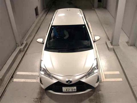 2017 Toyota Vitz Hybrid Sport - Thumbnail