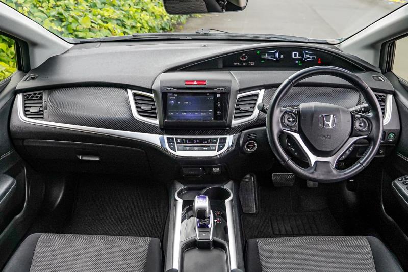 2015 Honda Jade X Hybrid / Shuttle