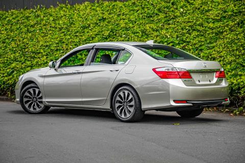 2013 Honda Accord Hybrid EX - Thumbnail