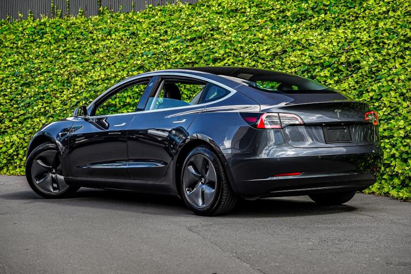 2020 Tesla Model 3 SR+