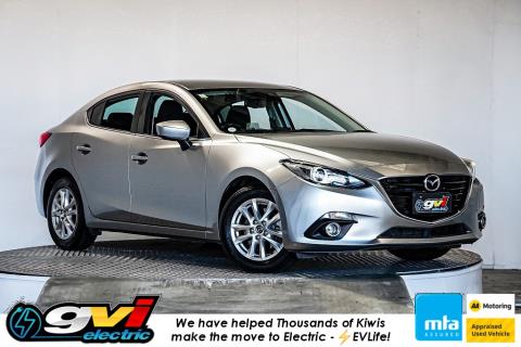 2015 Mazda Axela Hybrid / 3 Sport